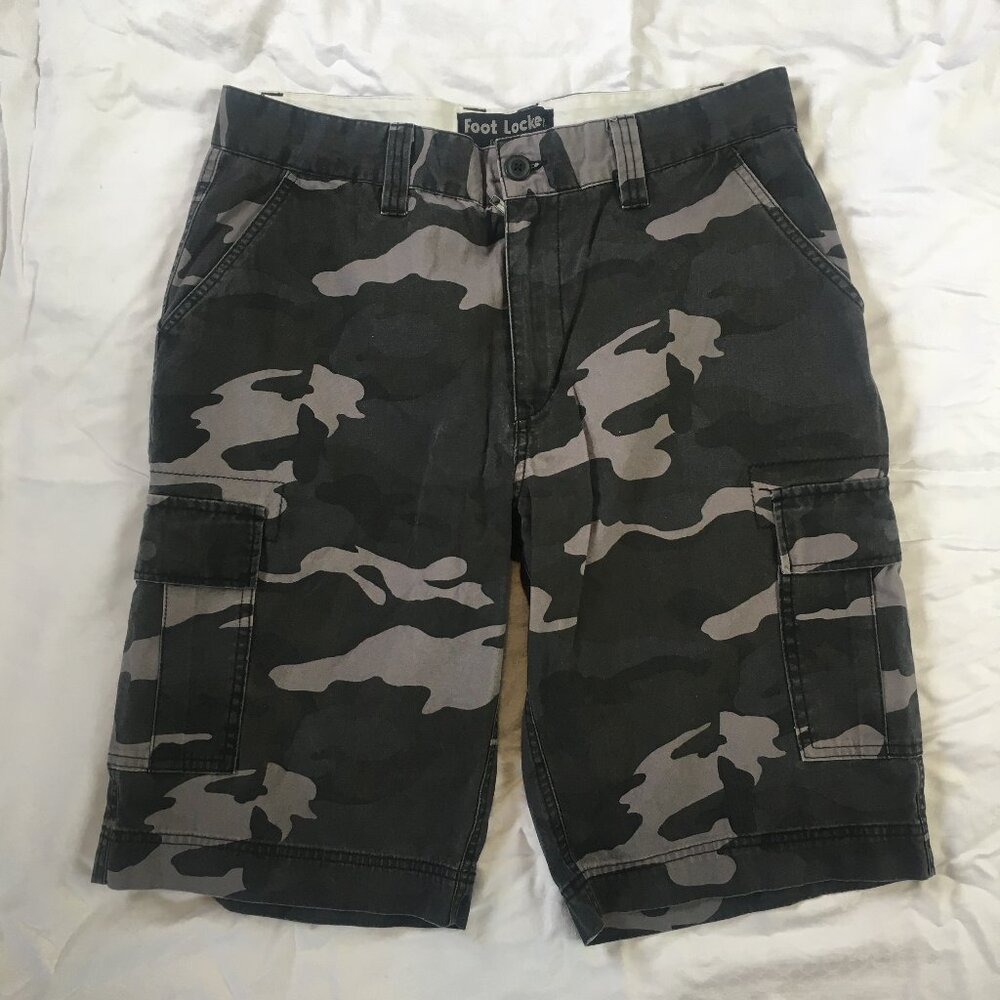 Foot Locker Mens Camo Cargo Shorts Size 34 Pockets Cotton Zipper Gray Camouflage